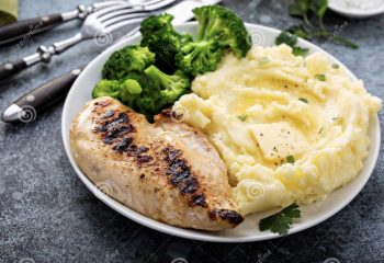 Grilled Chicken with Mashed Potatoes