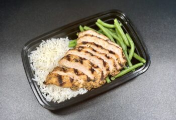 Grilled Chicken with Rice and Green Beans