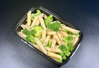 Penne Butter Sauce with Broccoli - Large