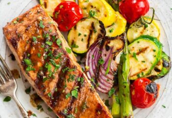 FAMILY DINNER - Pecan Crusted Salmon